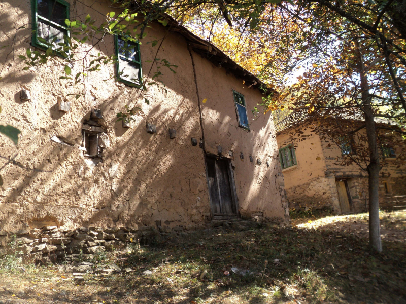Kuće bez ljudi u Pčinjskom okrugu. Foto: S.Tasić/OK Radio