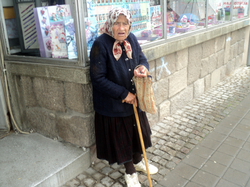 Ruža Kačarević u glavnoj ulici u Vranju. Foto: S.Tasić/OK Radio