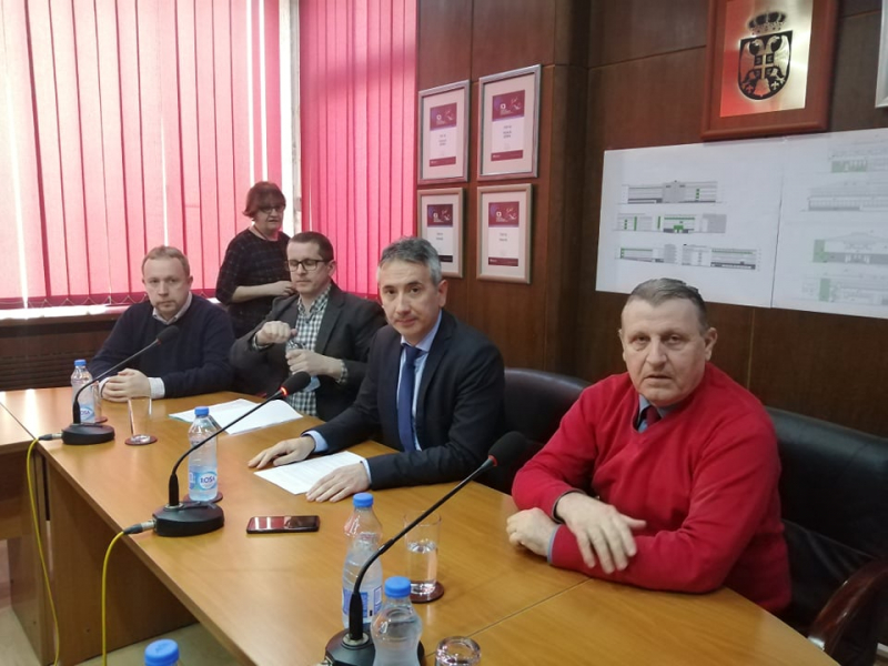 Gradonačelnik milenković sa saradnicima i glavnim projektantom. Foto: S.Tasić/OK Radio