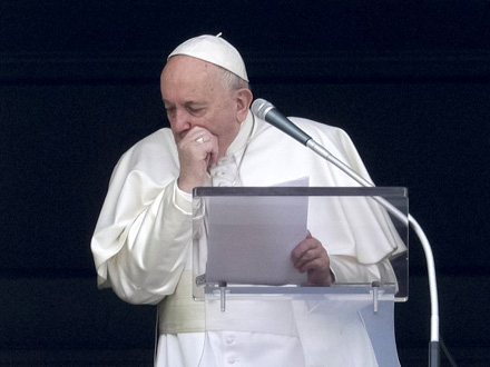 Papa ima temperaturu i kašlje FOTO. AP 