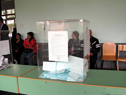 Glasačke kutije će malo pričekati. Foto: D.Ristić/OK Radio
