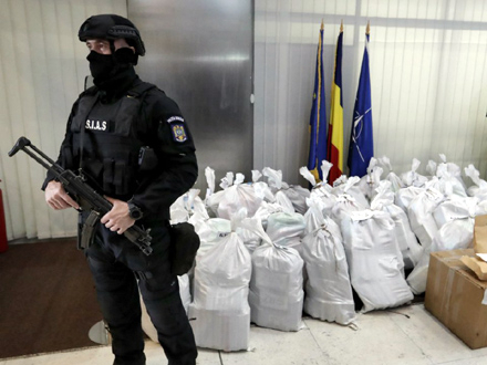 Uhapšeni sa 1.040 kilograma kokaina čistoće 90 odsto FOTO: EPA