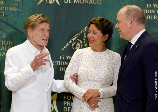 Robert Redford sa suprugom i princom Albertom od Monaka FOTO: EPA