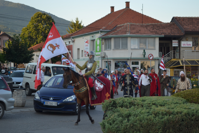 Kesar fest defile gradom