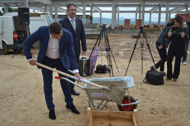 Ritejl park Vranje-polaganje kamena temeljca