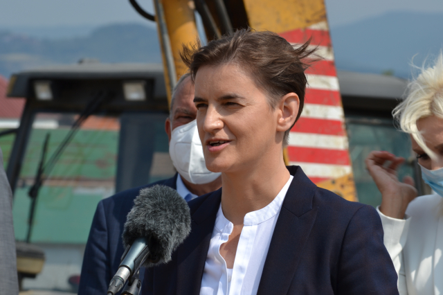 Ana Brnabić obišla stanove za pripadnike službi bezbednosti