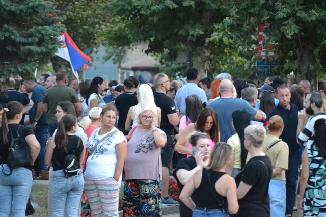 Narod protiv blokada