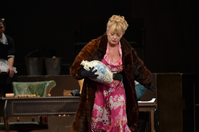 Narodni poslanik-Makedonski narodni teatar