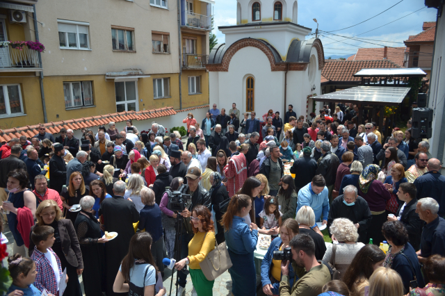 Otac Justin Popović