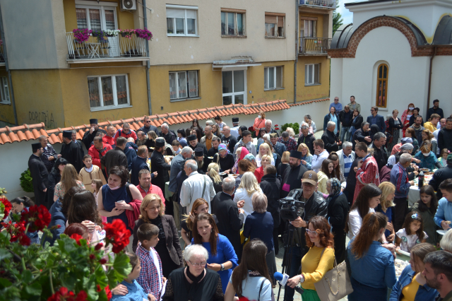 Otac Justin Popović