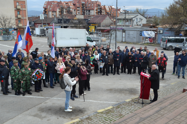 Polaganje cveća povodom godišnjice Nato agresije