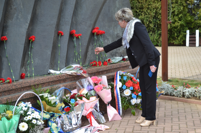 Polaganje cveća povodom godišnjice Nato agresije