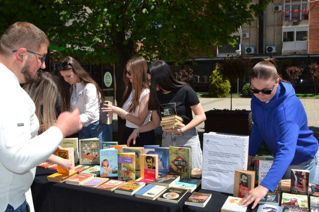 Humanitarna akcija „Čaršijska biblioteka“