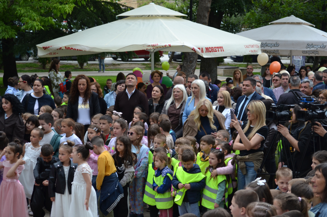 Dečija manifestacija Vreme radosti
