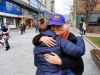 Zagrljaj za poneti na Dan zaljubljenih