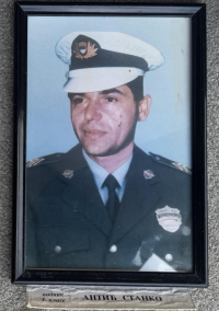 Pećane, policajci