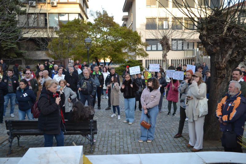 Mladi s juga pozivaju večeras na protestno okupljanje građana
