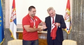 Nikolić obećao pomoć atletičarima