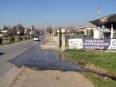 TEŽAK kanalizacioni kvar na ulazu u Vranje (FOTO)