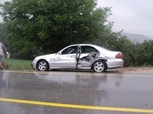 DIREKTAN SUDAR: Teško povređen vozač Opela