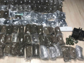 Zaplenjeno 100 kg marihuane i deset bombi, uhapšene četiri osobe