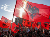 Tri crvena svetla: Ko stopira Albance