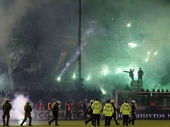 Olimpijakosovi huligani napali fudbalere PAOK-a, dvojica su povređena!