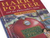 Neredigovani primerak prve knjige o Hariju Poteru prodat za skoro 40.000 funti