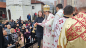 Krst u Vranju okupan za 355.000 dinara (FOTO I VIDEO)