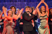  Bilo jednom u Novom Sadu: MANJINSKA EKSTRAVAGANCA SA PUNO MUZIKE, PLESA, DUHOVA I INDIJANACA (Foto)
