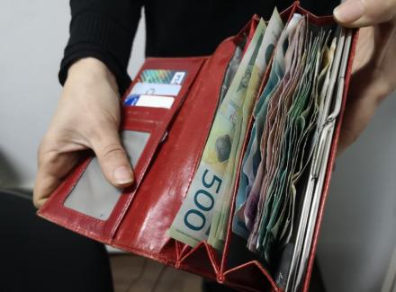Prosečne  zarade u martu: Jug u debelom zaostatku za srpskim prosekom
