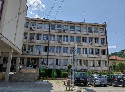Uhapšen mladić koji je u tuči očeva i sinova povredio policajce i bio u bekstvu tri nedelje
