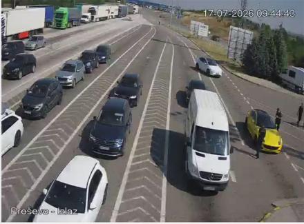SMENA TURISTA STVARA GUŽVE NA GRANICAMA: Najveće opterećenje očekuje se na prelazu Preševo
